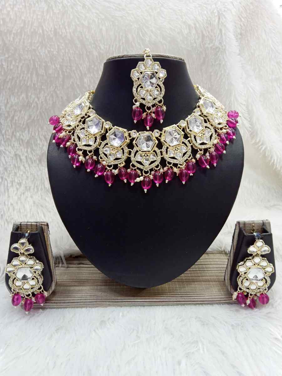 Gold Alloy Festival Wear Kundan Necklace