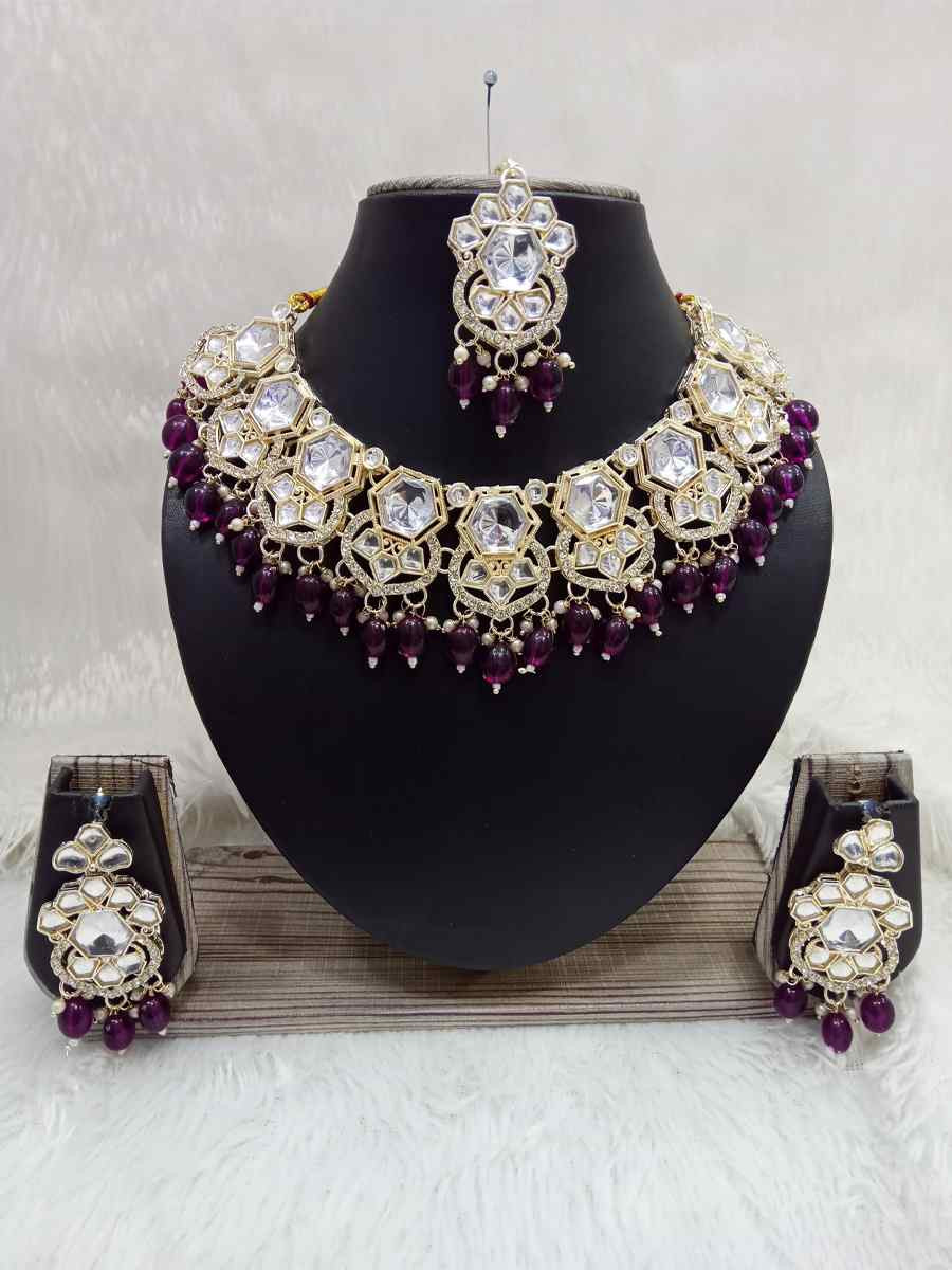 Gold Alloy Festival Wear Kundan Necklace