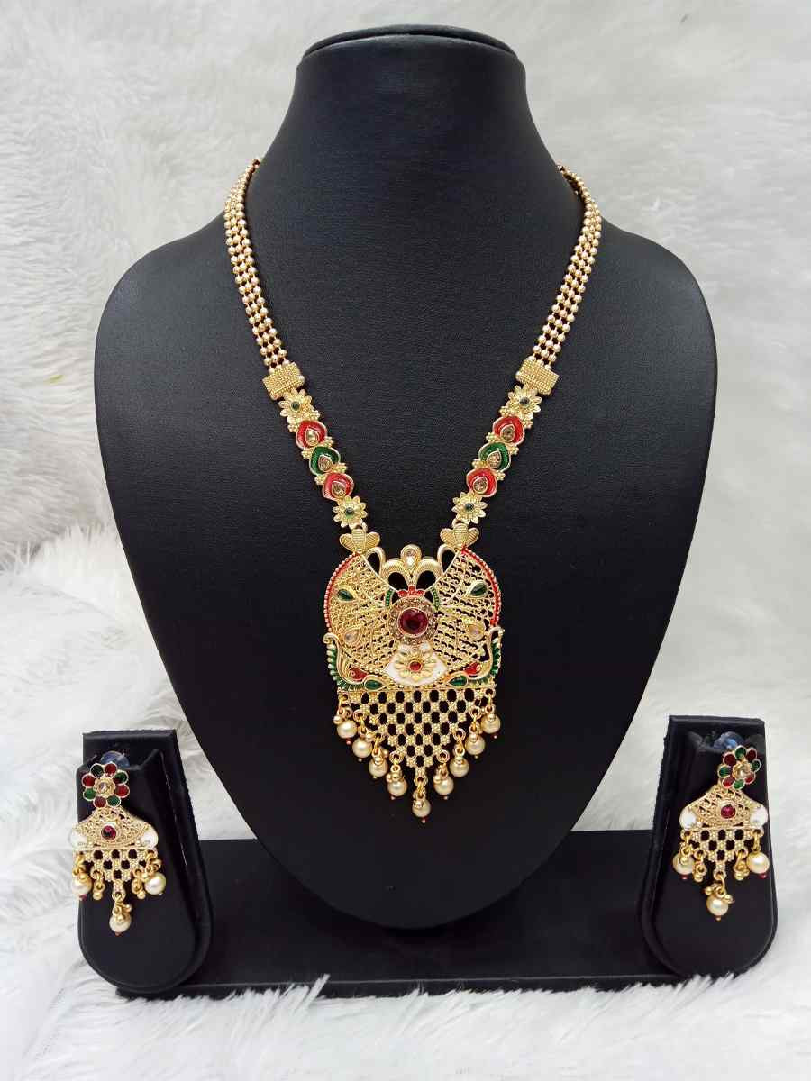 Gold Alloy Festival Wear Kundan Necklace