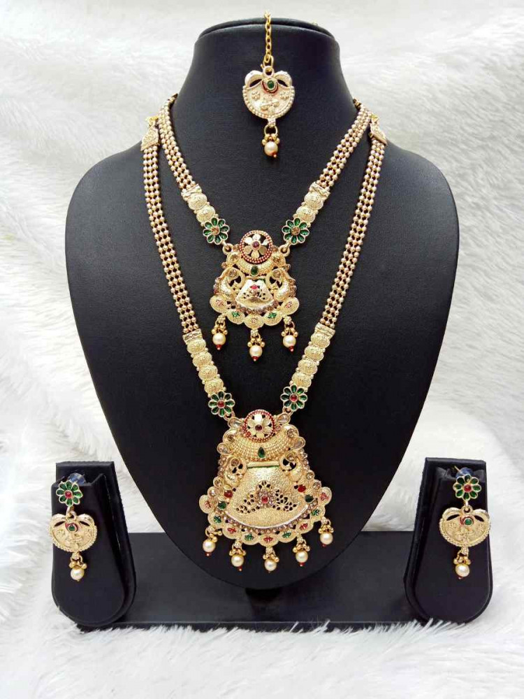 Gold Alloy Festival Wear Kundan Necklace