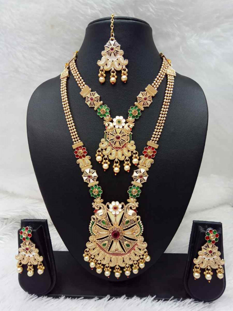 Gold Alloy Festival Wear Kundan Necklace