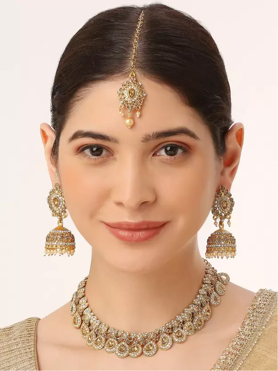 Gold Alloy Festival Wear Kundan Necklace