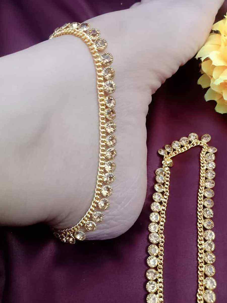 Gold Alloy Festival Wear Stone Anklets
