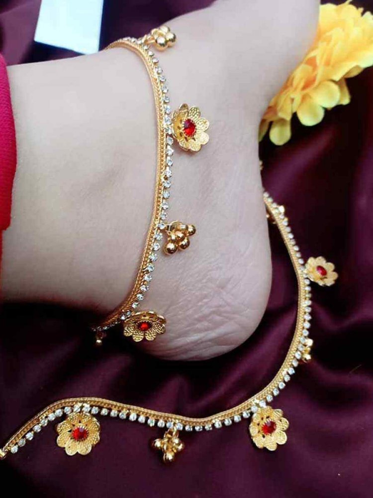 Gold Alloy Festival Wear Stone Anklets