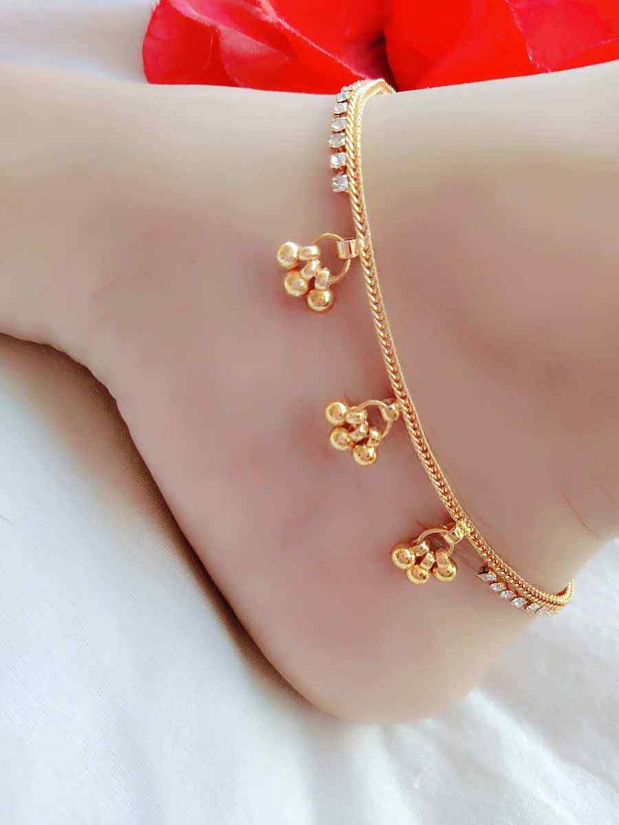Gold Alloy Festival Wear Stone Anklets