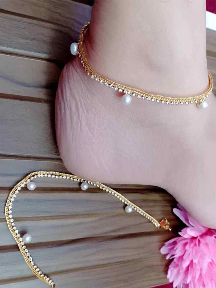 Gold Alloy Festival Wear Stone Anklets
