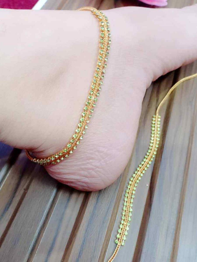 Gold Alloy Festival Wear Stone Anklets
