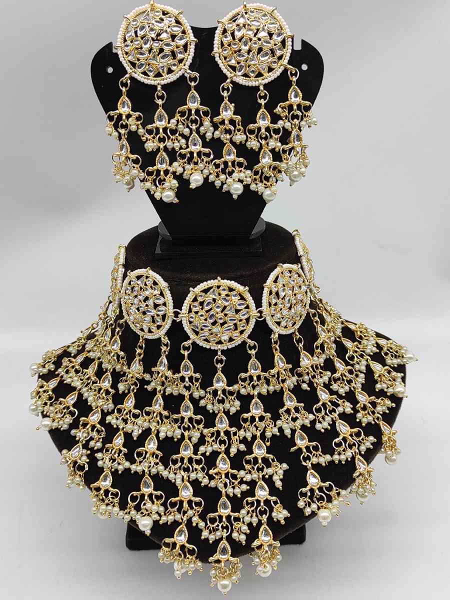 Gold Alloy Wedding Wear Kundan Necklace