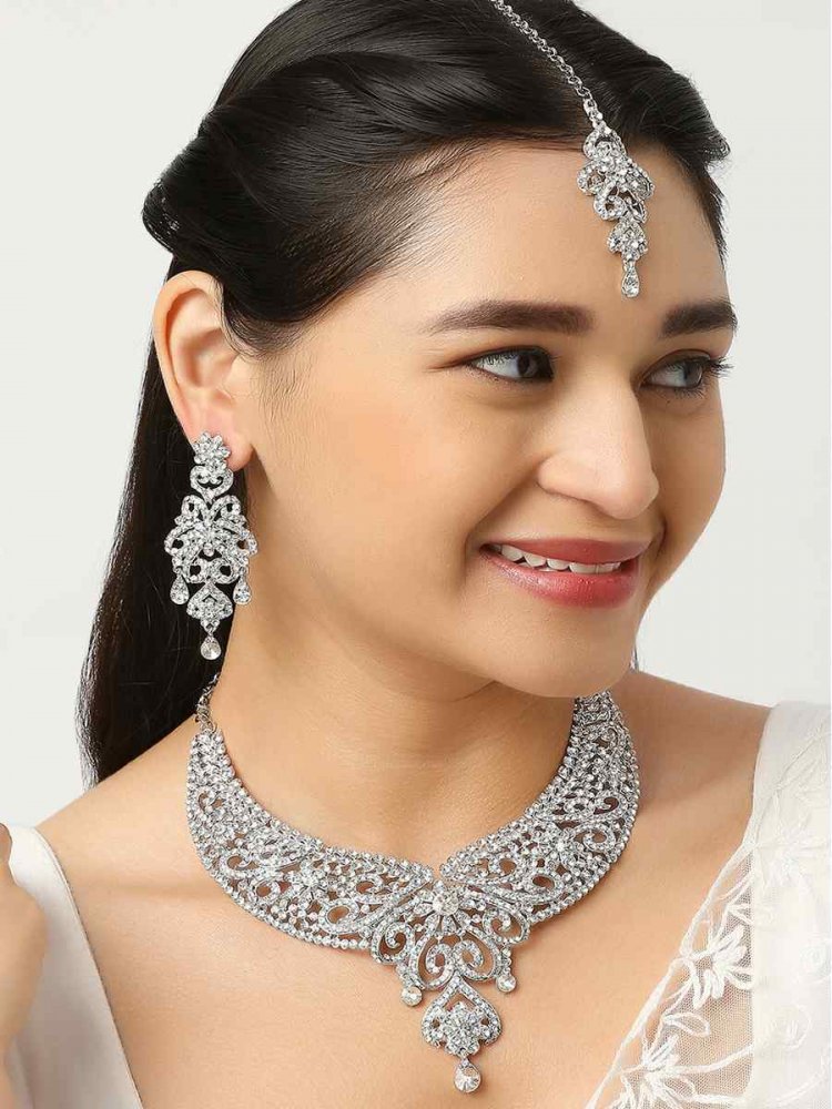 Gold Alloy Wedding Wear Stone Necklace