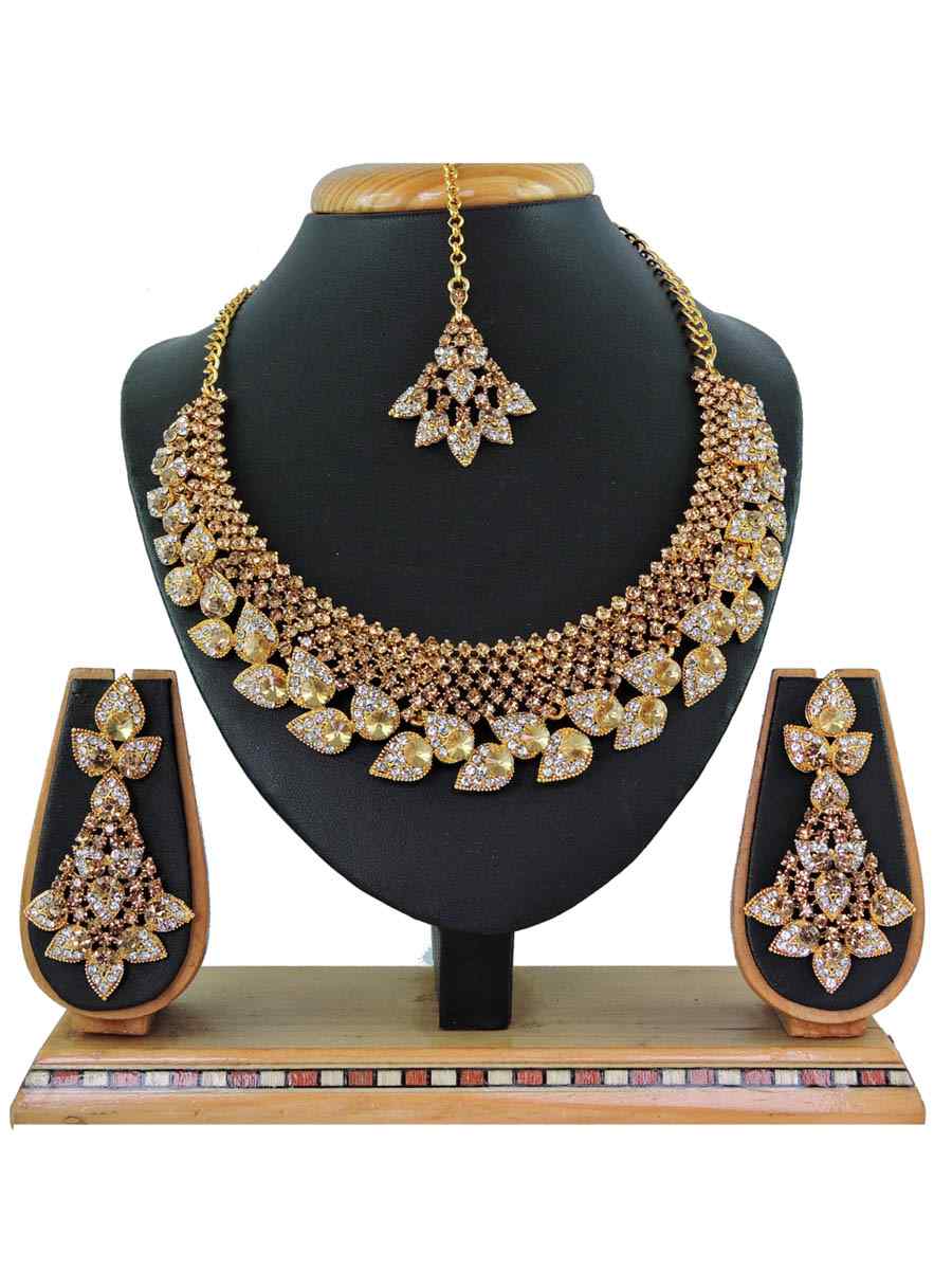 Gold White Alloy Festival Wear Diamonds Necklace