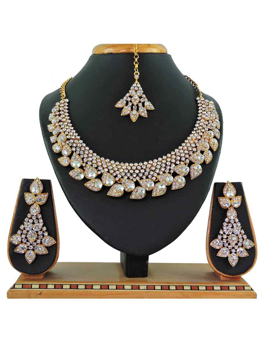 Gold White Alloy Festival Wear Diamonds Necklace