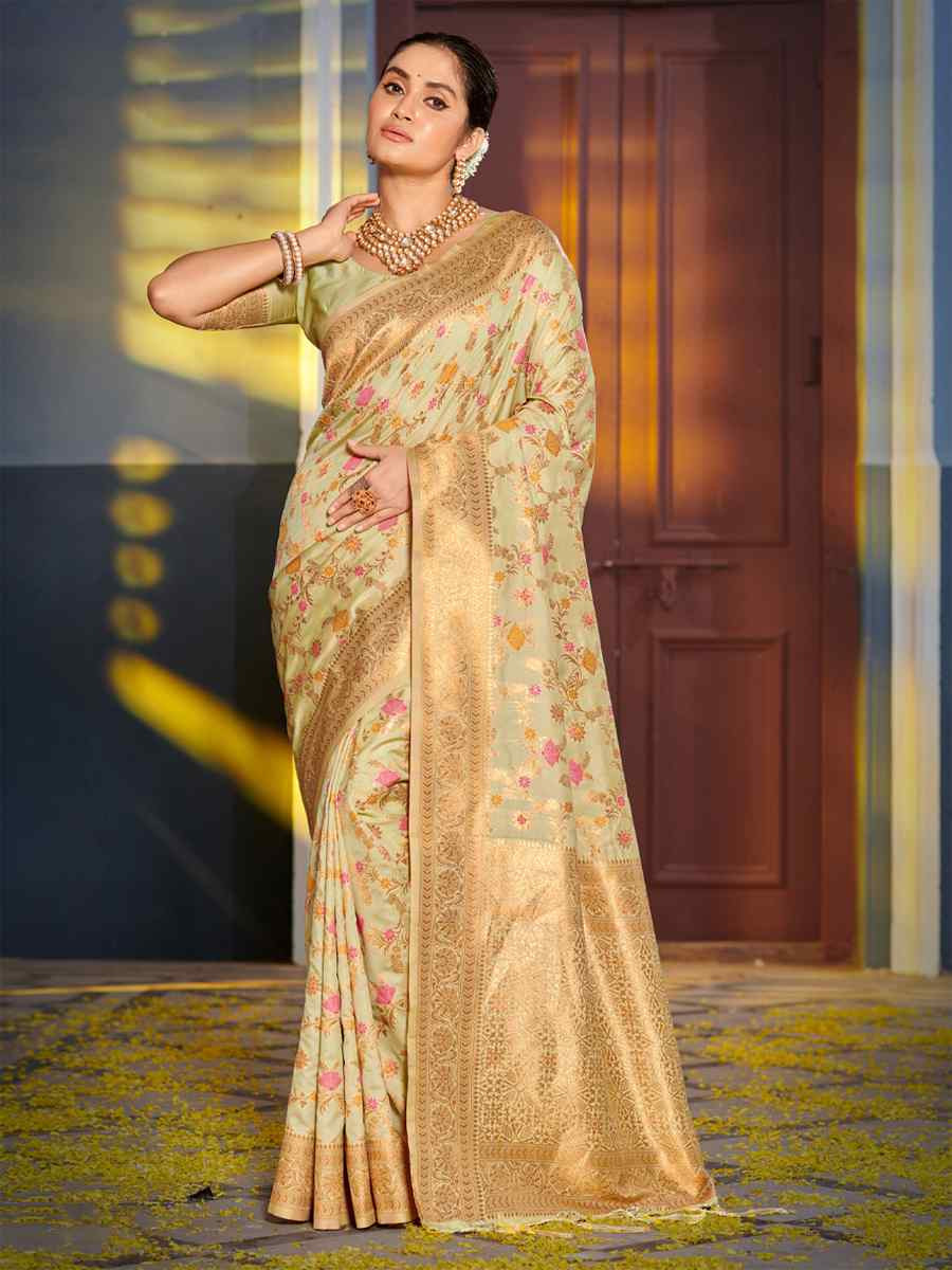 Golden Banarasi Silk HandWeaving Pall Festival Wedding Fancy Heavy Border Saree