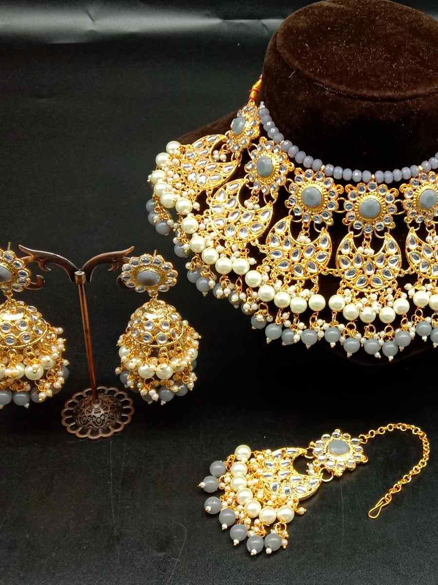 Gray Alloy Wedding Wear Kundan Necklace