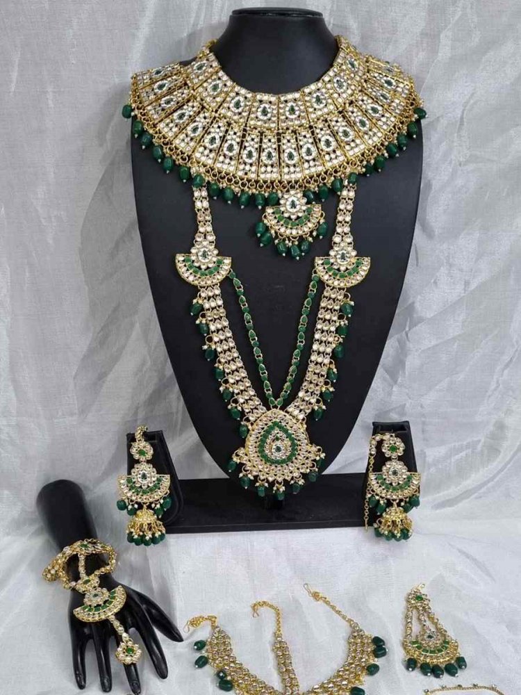 Green Alloy Bridal Wear Diamonds Bridal Sets