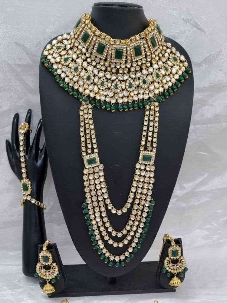 Green Alloy Bridal Wear Diamonds Bridal Sets