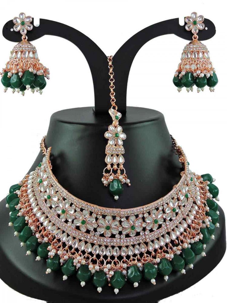 Green Alloy Bridal Wear Diamonds Necklace