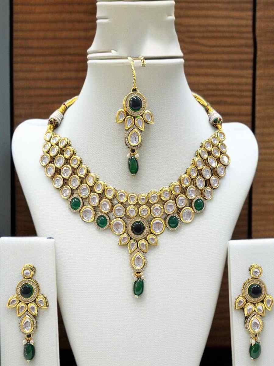 Green Alloy Festival Wear Kundan Necklace