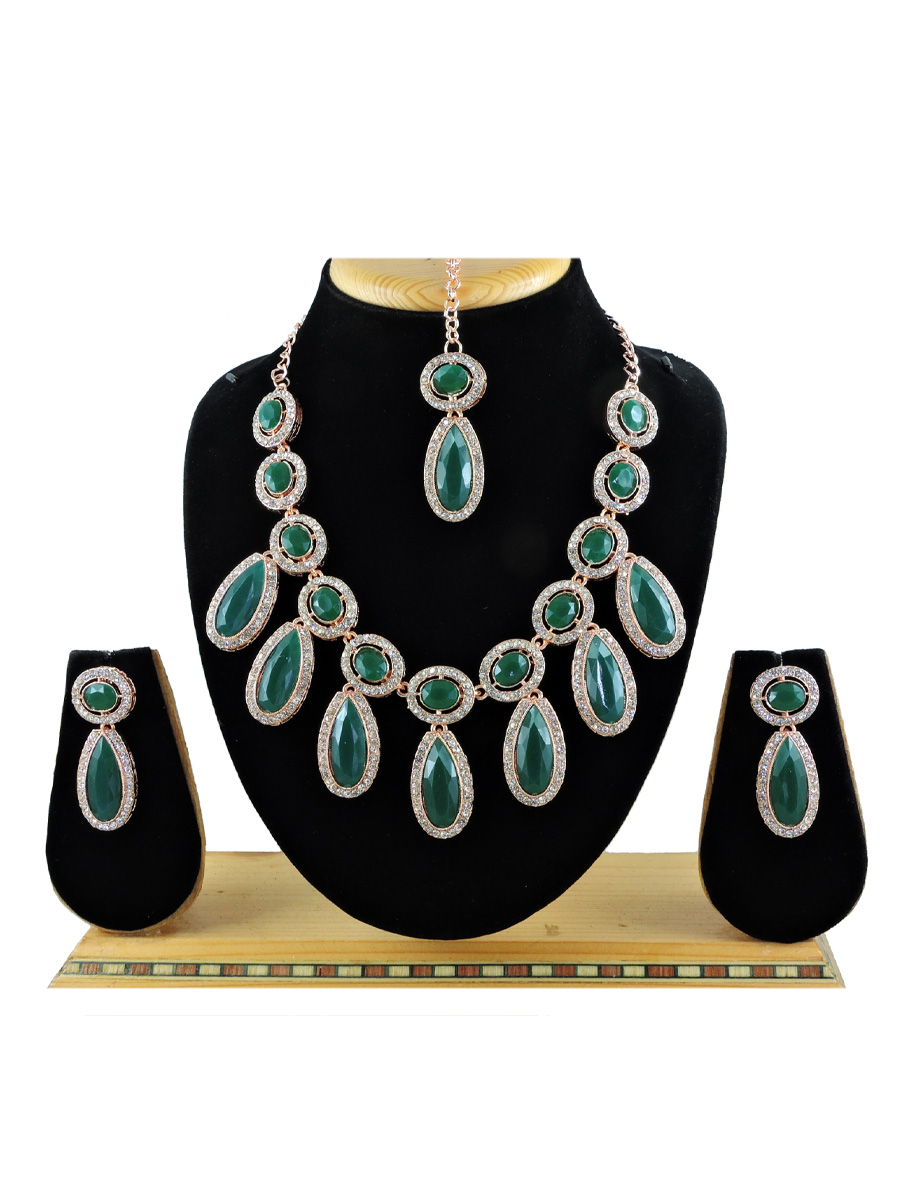 Green Alloy Festival Wear Kundan Necklace