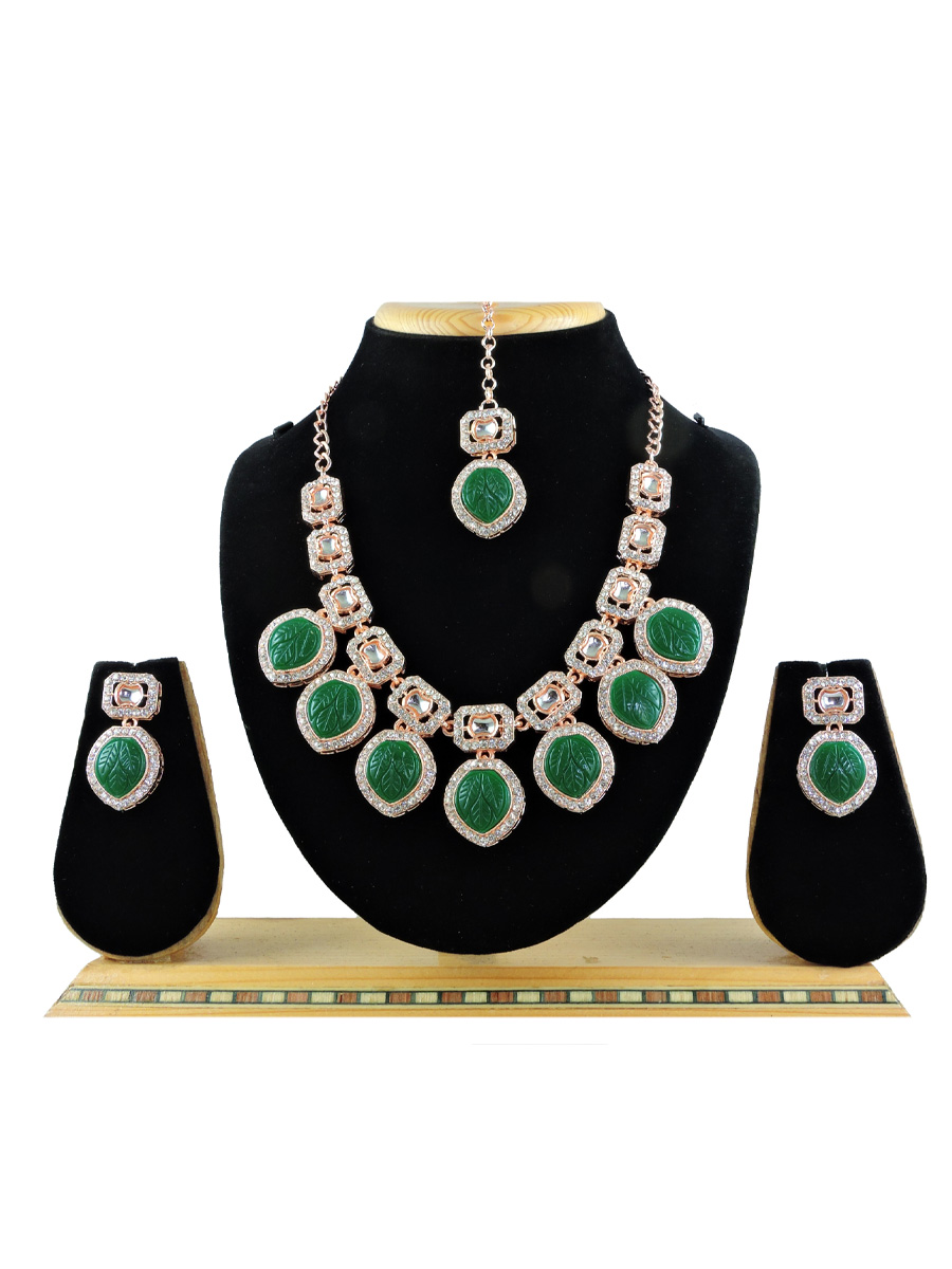 Green Alloy Festival Wear Kundan Necklace