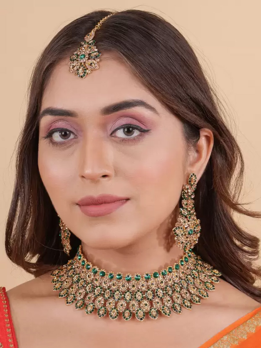 Green Alloy Festival Wear Kundan Necklace