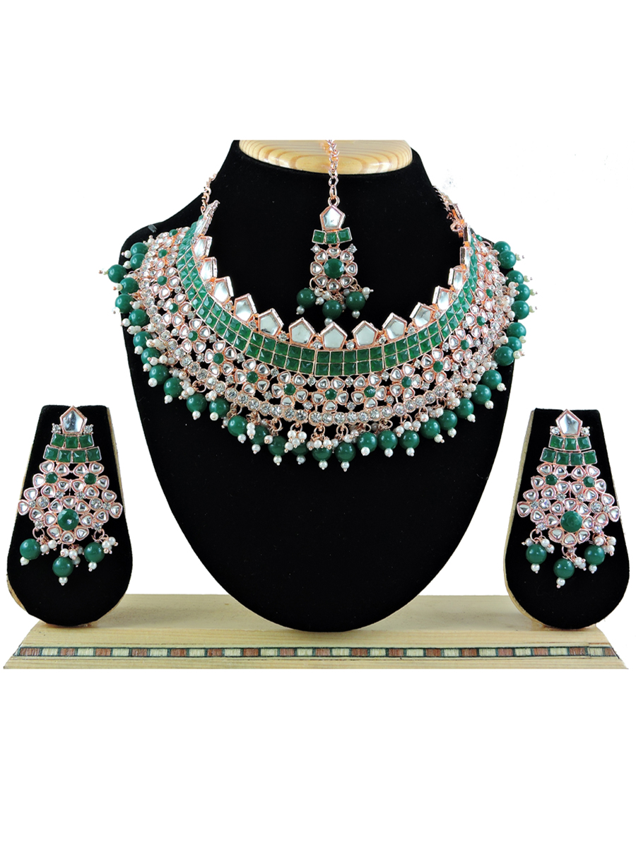 Green Alloy Festival Wear Kundan Necklace