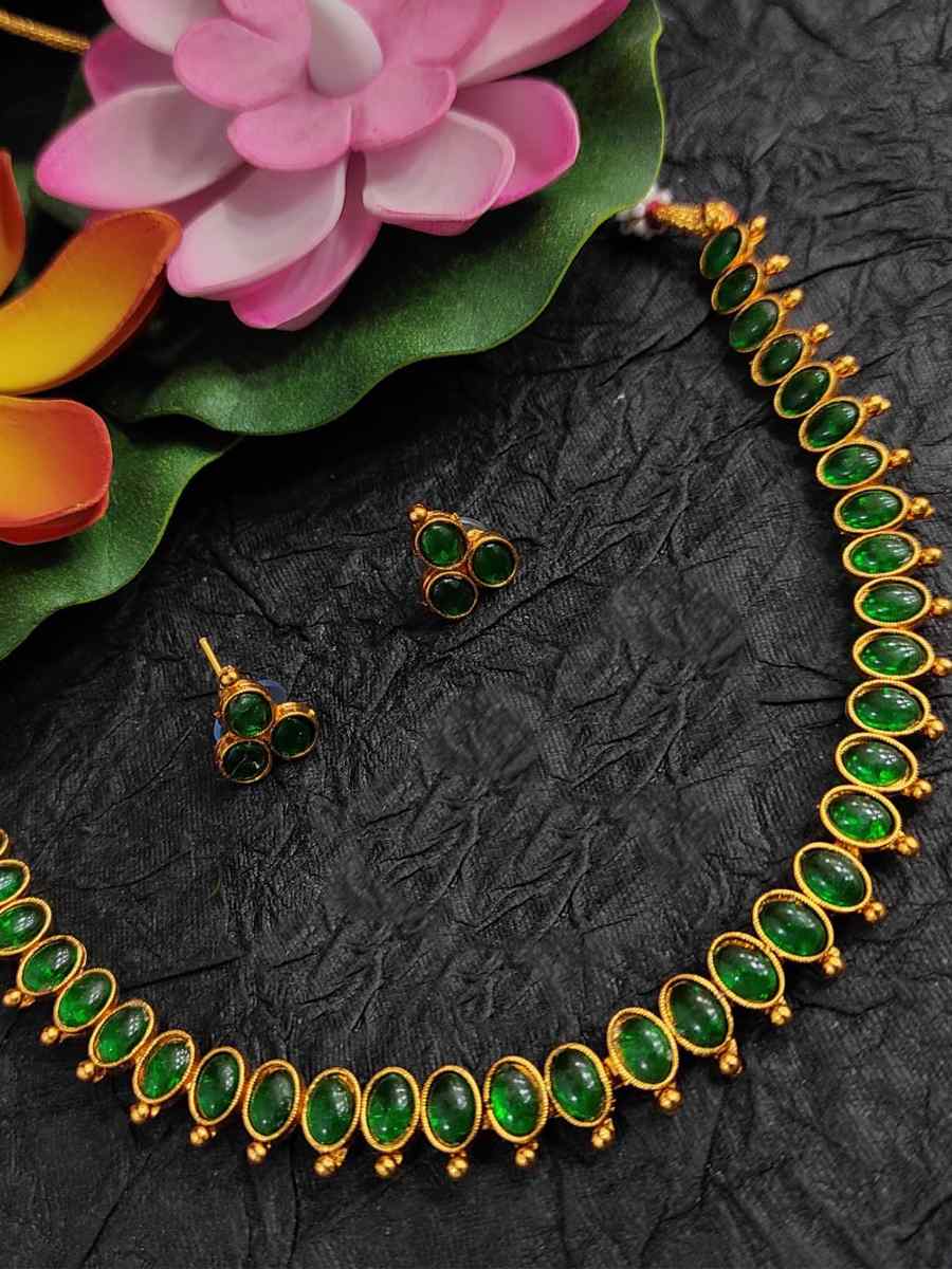 Green Alloy Festival Wear Kundan Necklace