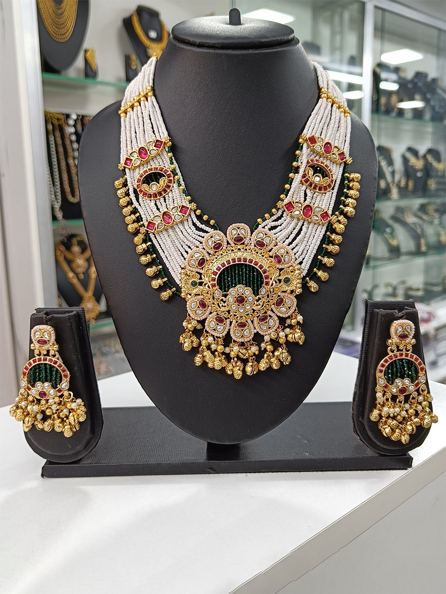 Green Alloy Jadau Pearls Festival Party Wedding Necklace