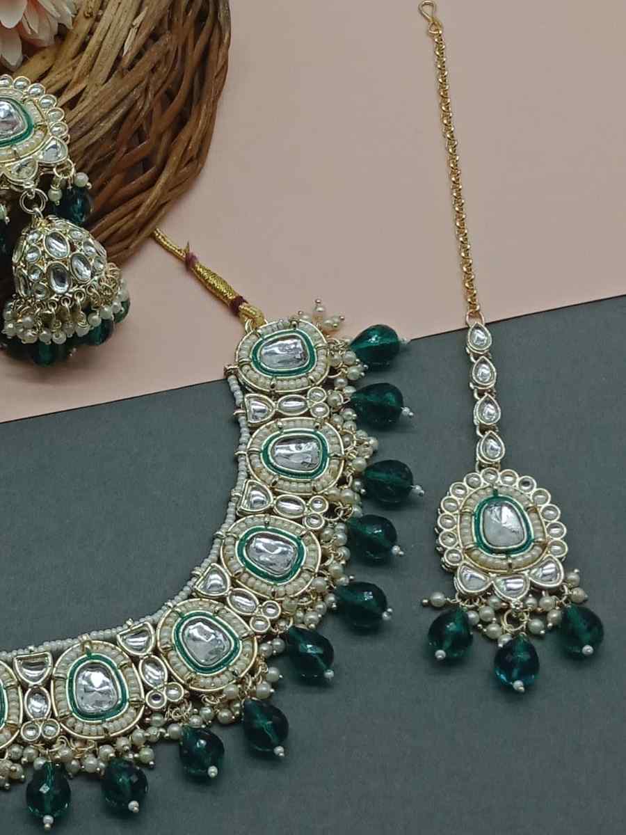 Green Alloy Metal Festival Wear Kundan Necklace