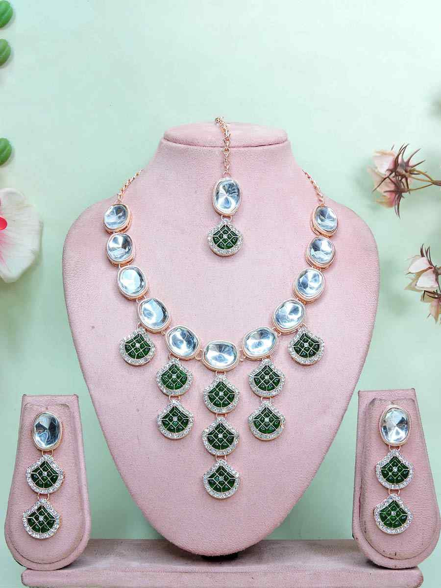 Green Alloy Metal Festival Wear Kundan Necklace