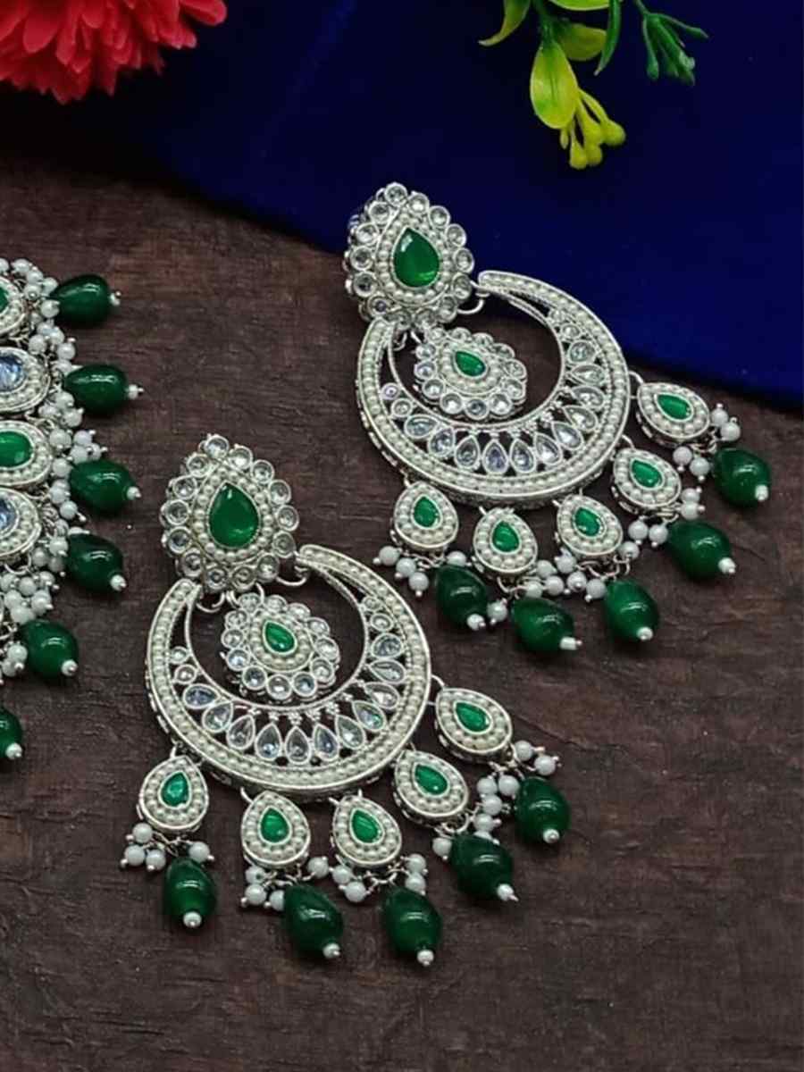 Green Alloy Metal Festival Wear Kundan Necklace