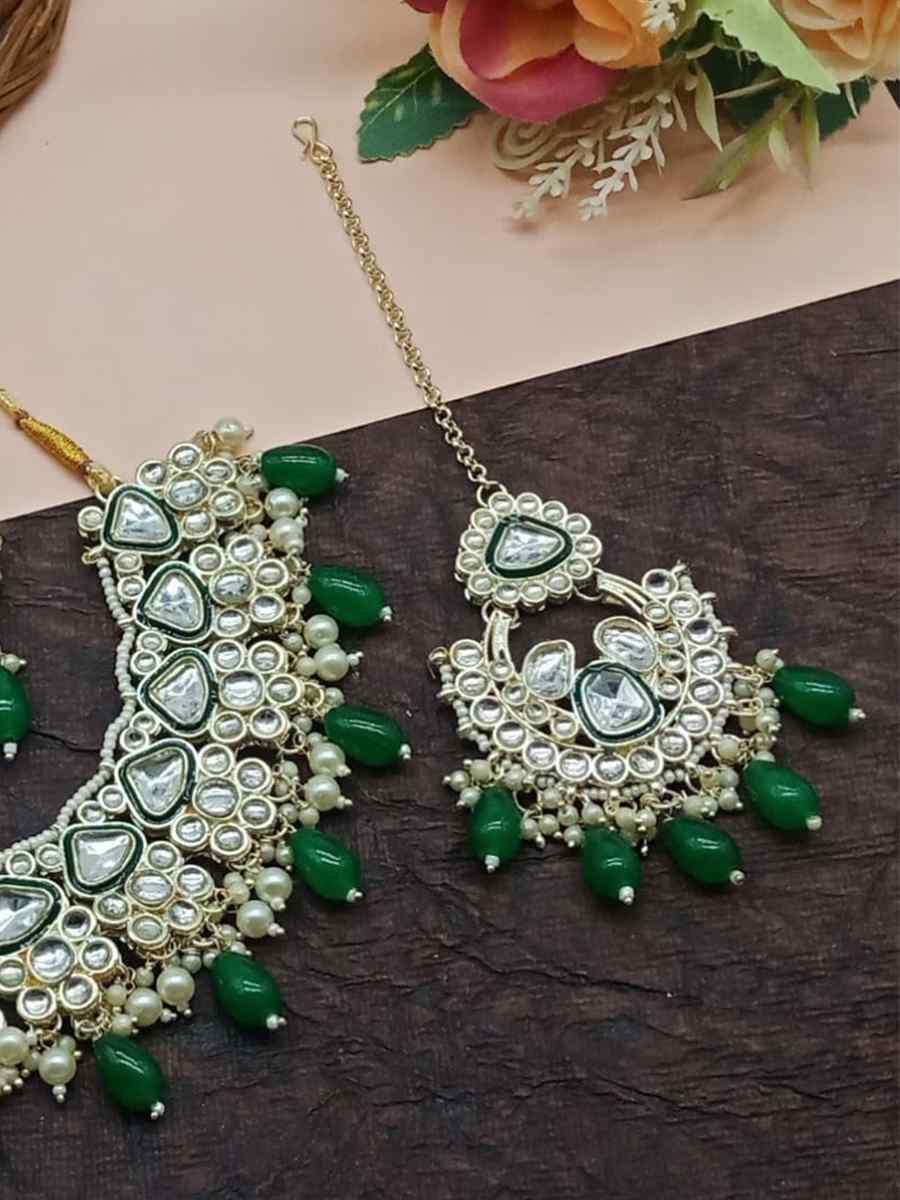 Green Alloy Metal Festival Wear Kundan Necklace