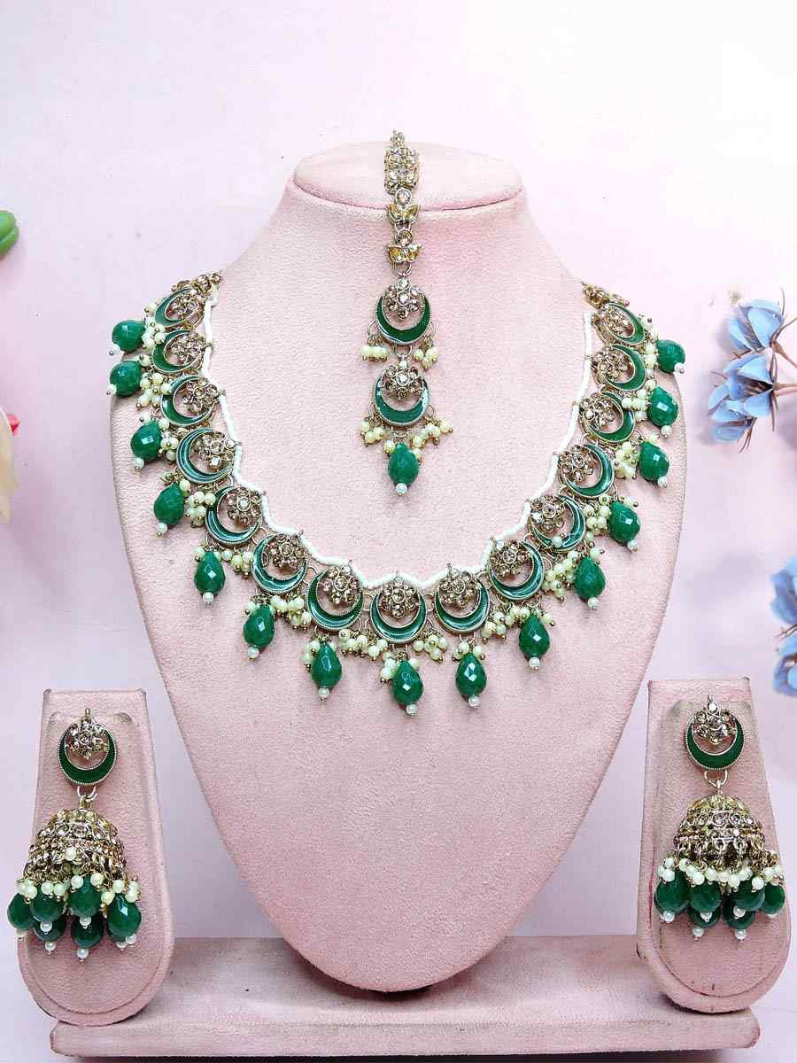 Green Alloy Metal Festival Wear Kundan Necklace