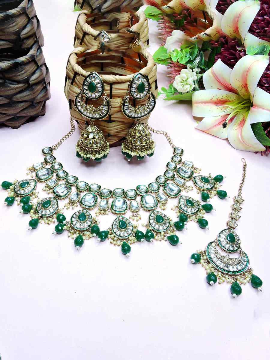 Green Alloy Metal Festival Wear Kundan Necklace