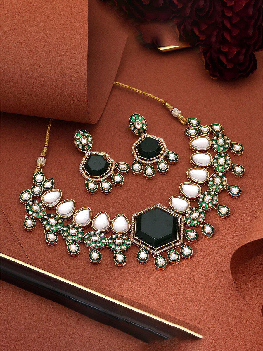 Green Alloy Wedding Party Festival Wear Meenakari Gemstone Kundan Necklace