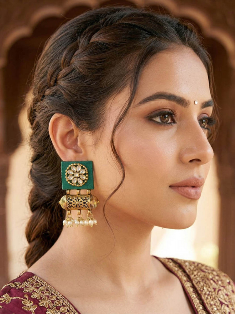 Image of Green Alloy Wedding Party Festival Wear Pearls Kundan Earrings