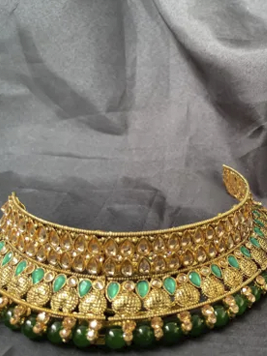 Green Alloy Wedding Wear Kundan Necklace