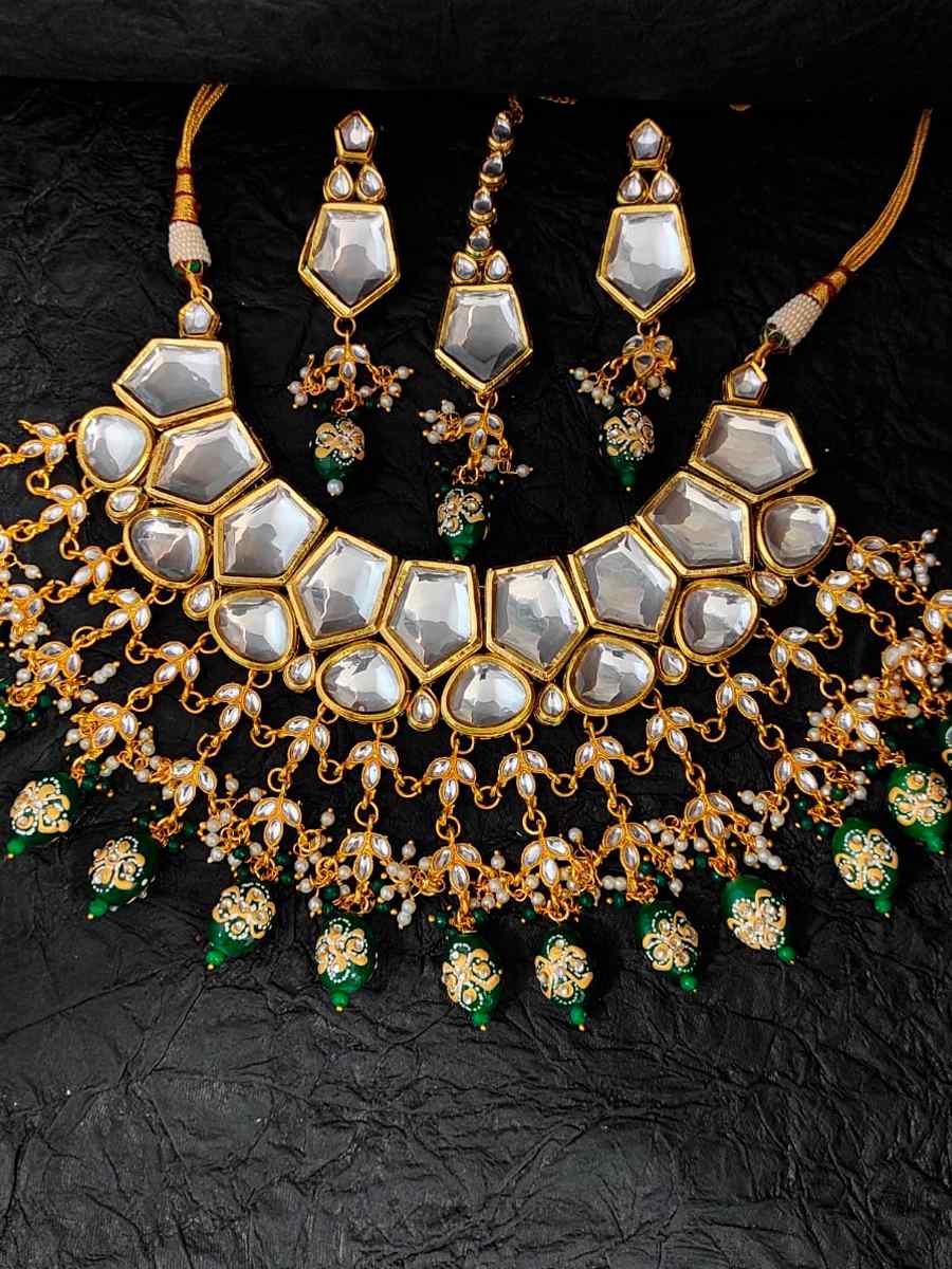 Green Alloy Wedding Wear Kundan Necklace