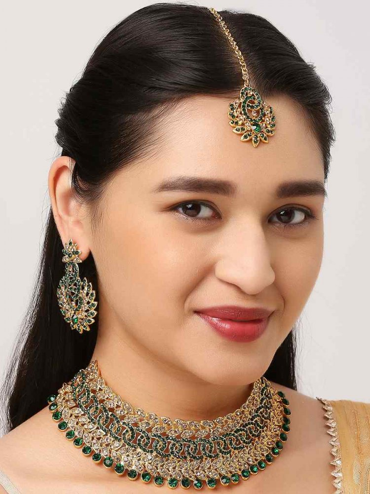 Green Alloy Wedding Wear Stone Necklace