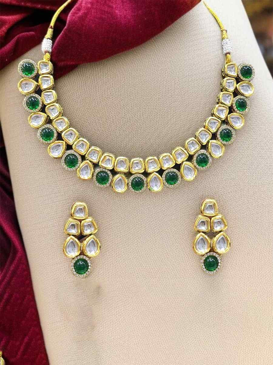 Green And Gold Alloy Wedding Party Festival Wear Kundan Necklace