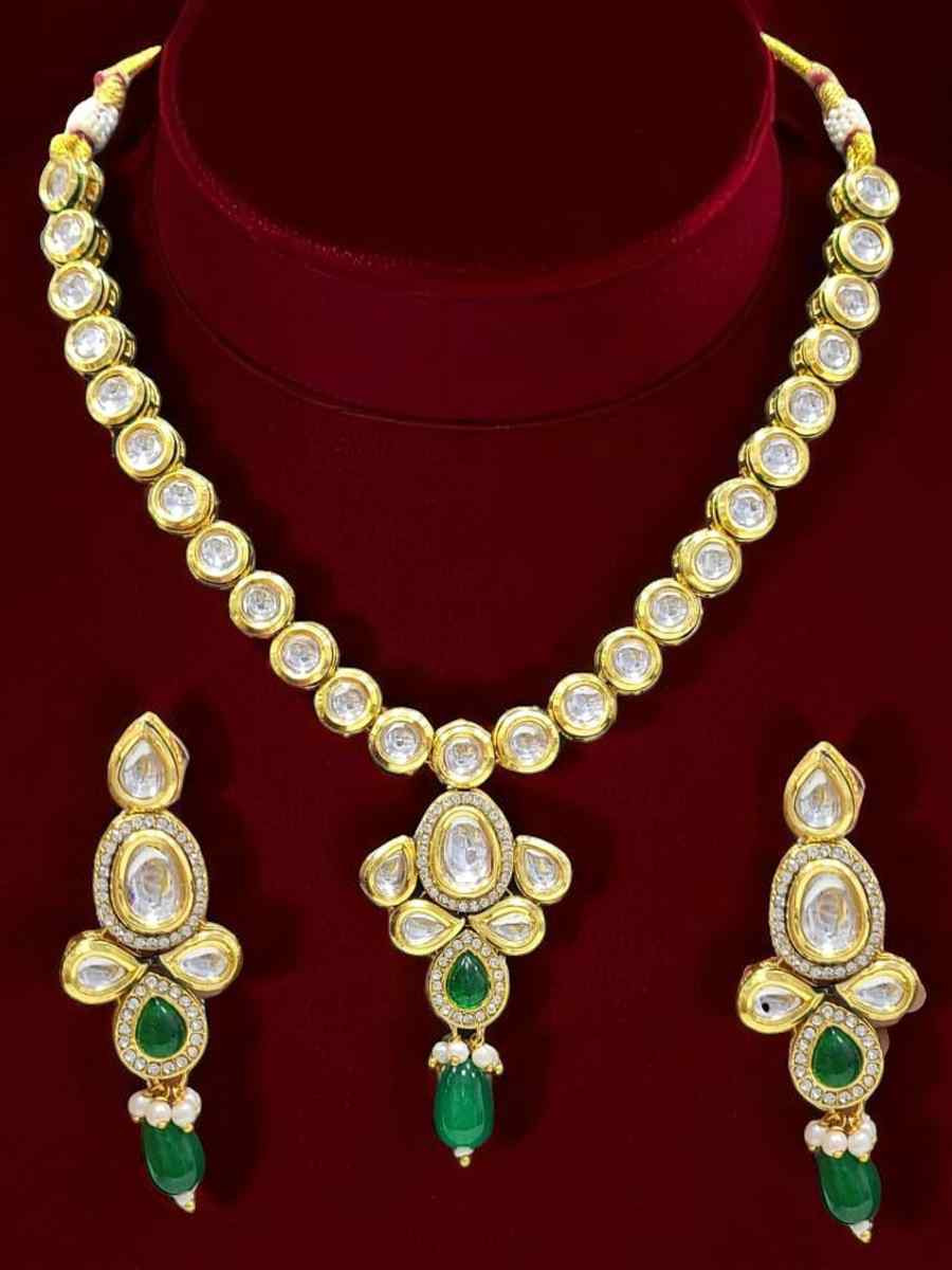 Green And Gold Alloy Wedding Party Festival Wear Kundan Necklace