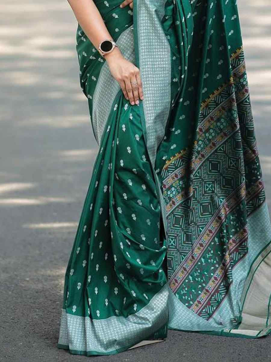 Green Banarasi Silk Handwoven Festival Wedding Fancy Heavy Border Saree