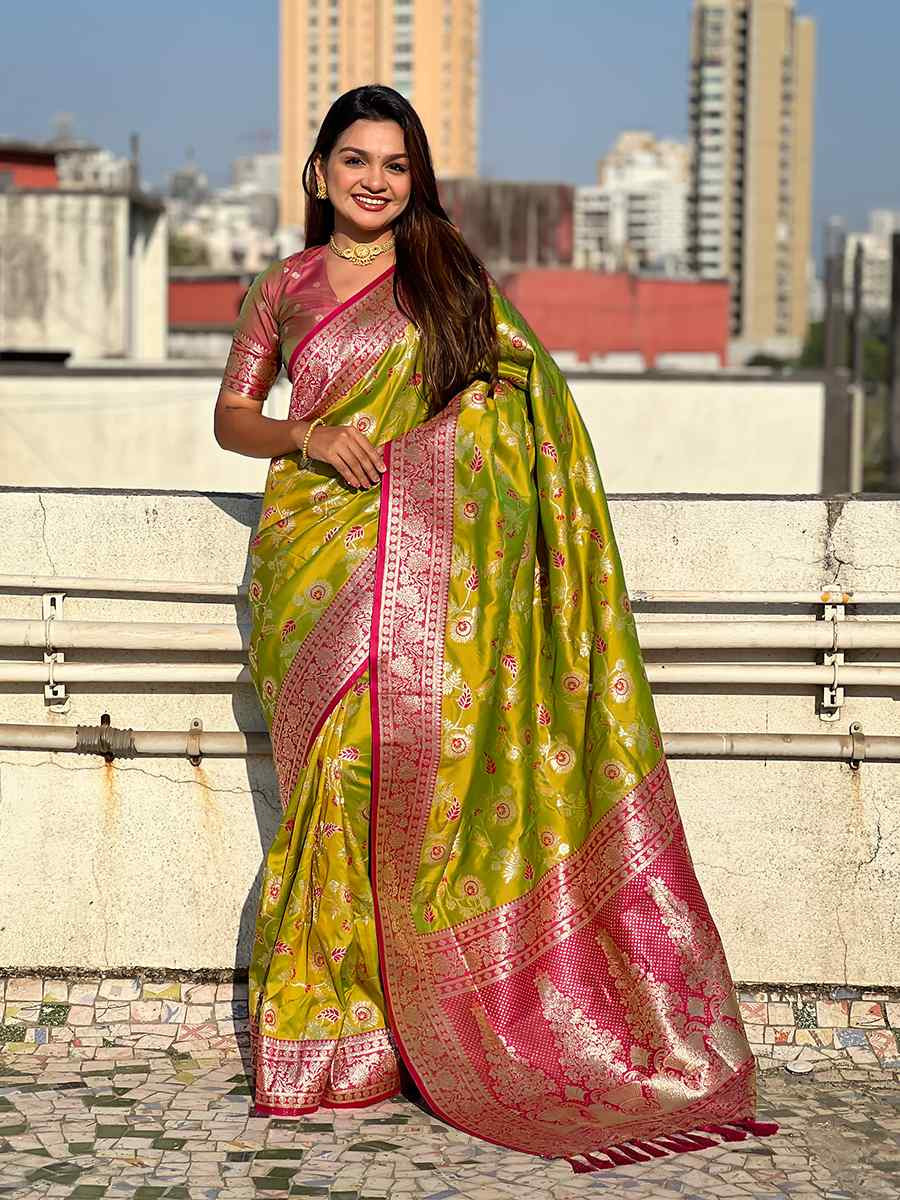 Green Banarasi Silk Handwoven Wedding Festival Heavy Border Saree