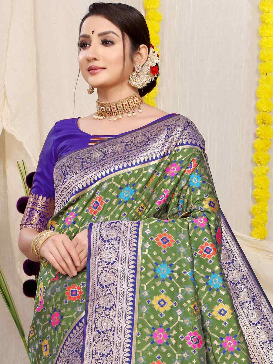 Green Banarasi Silk Handwoven Wedding Festival Heavy Border Saree