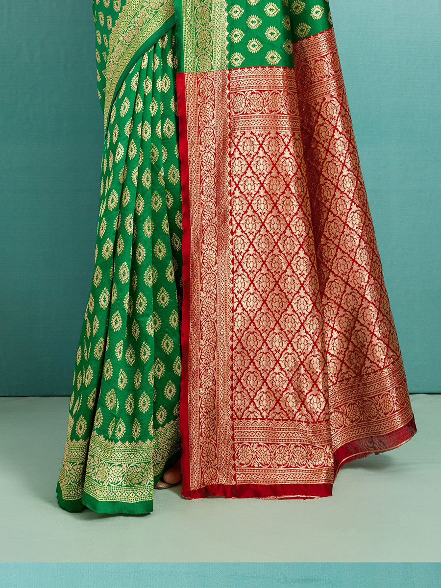 Green Banarasi Silk Zari Kanjivaram Handwoven Wedding Party Festival Reception Heavy Border Saree
