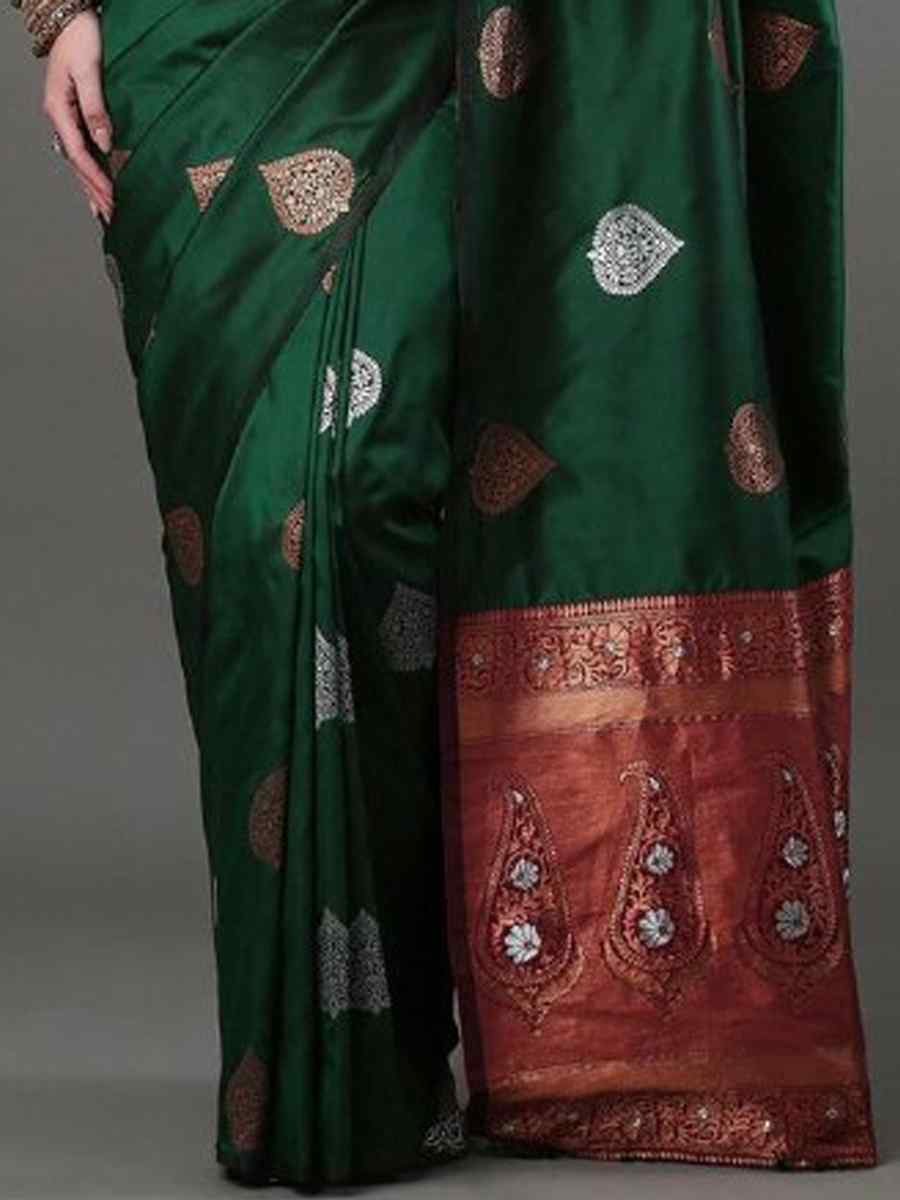 Green Banarasi Soft Silk Handwoven Casual Festival Classic Style Saree