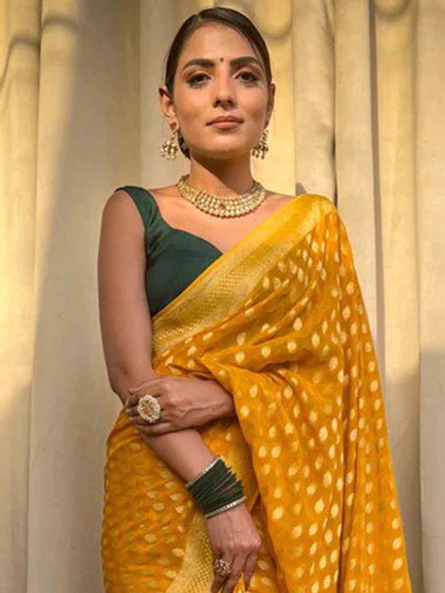 Green Banarasi Soft Silk Handwoven Wedding Festival Heavy Border Saree