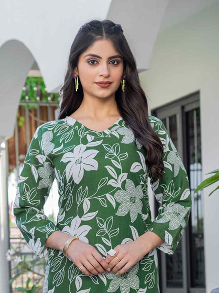 Green Cotton Blend Printed Festival Casual Kurti
