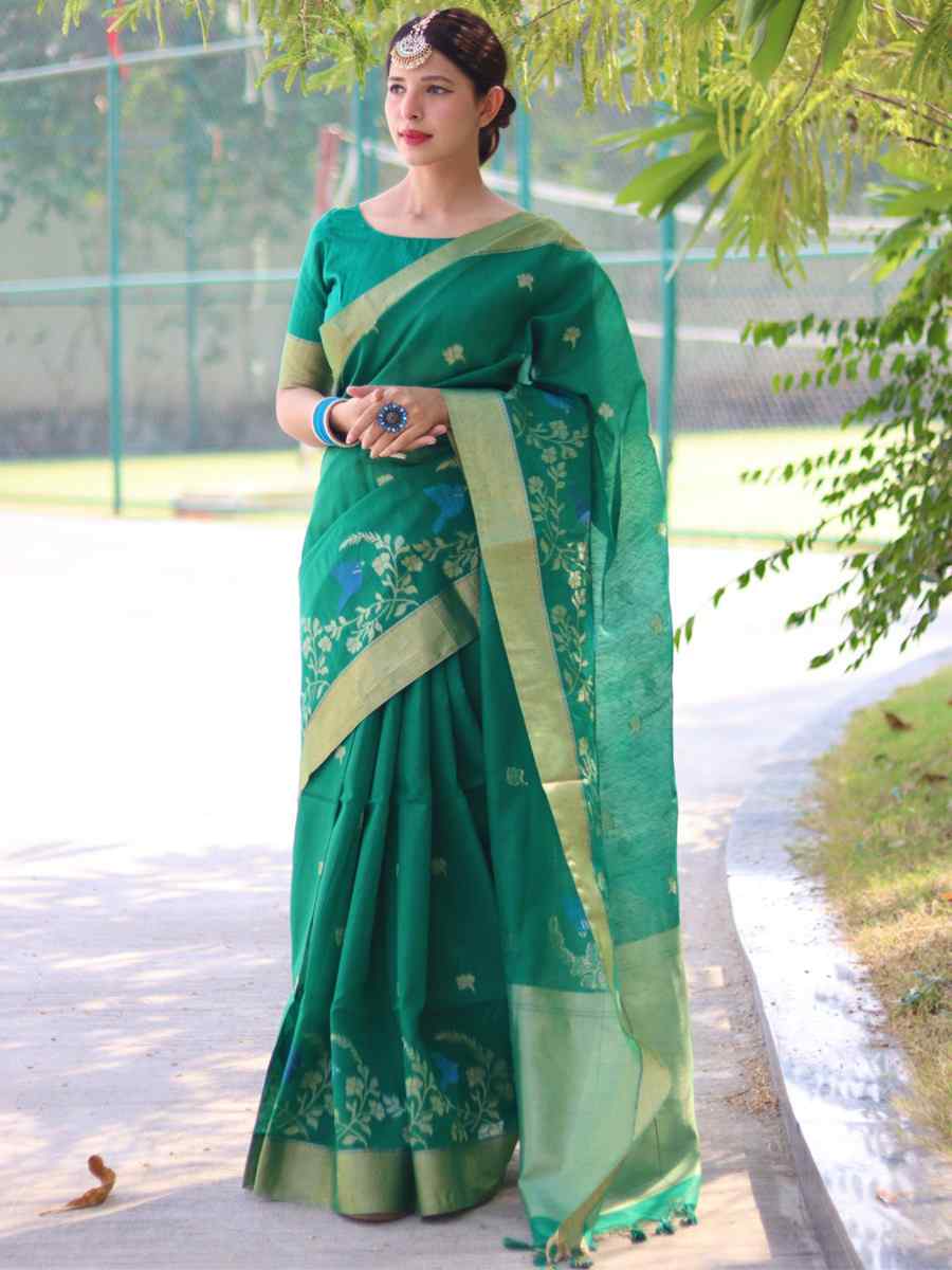 Green Cotton Silk Handwoven Casual Festival Classic Style Saree