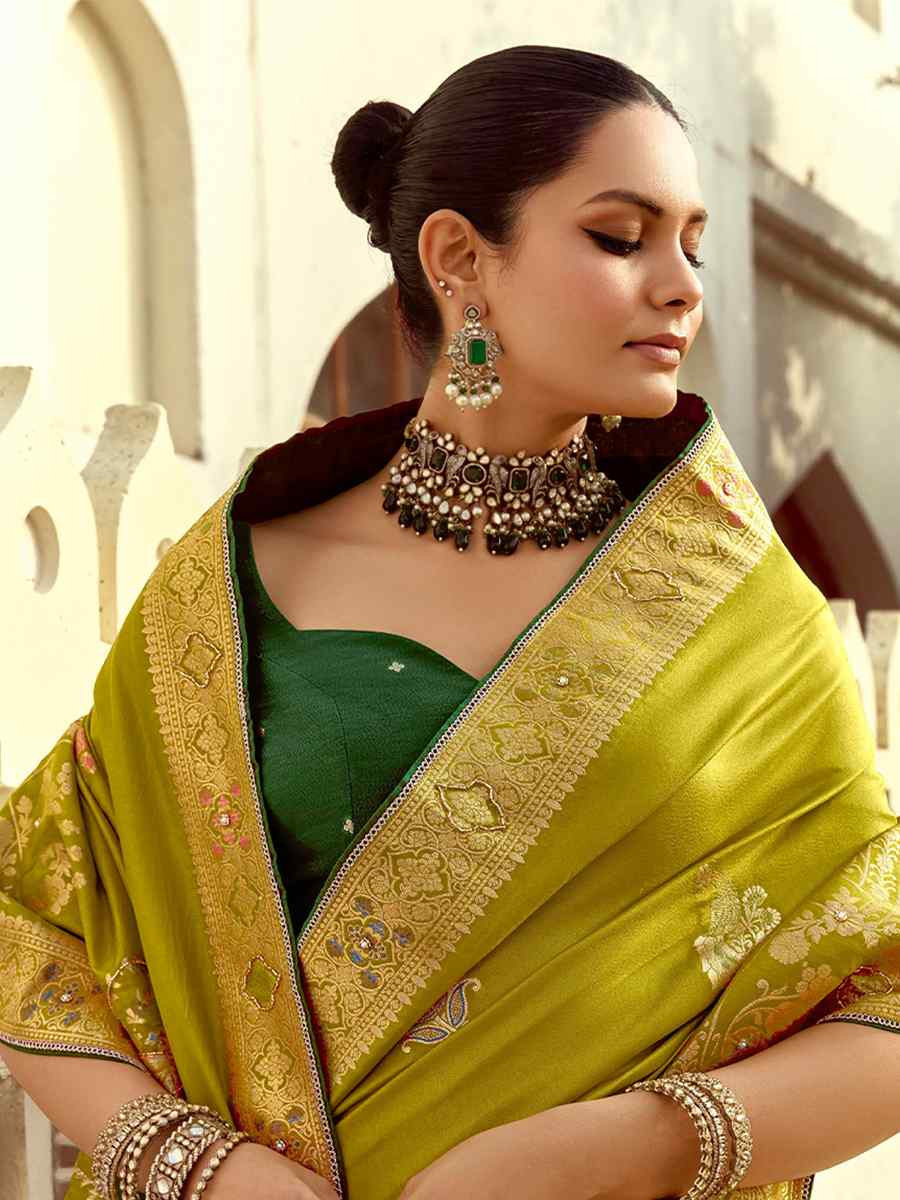 Green Dola Silk Handwoven With Handwork Festival Wedding Fancy Heavy Border Saree