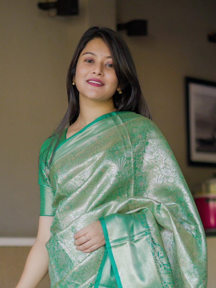 Green Kanchipuram Silk Zari Weaving Wedding Reception Party Festival Casual Heavy Border Sarees
